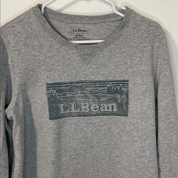 L.L. Bean Like New Heather Gray Logo Soft Crewneck Sweater Size Medium - Picture 3 of 7